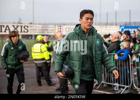 5. Februar 2023; McDiarmid Park, Perth, Schottland: Scottish Premiership Football, St. Johnstone versus Celtic; Hyeongyu Oh of Celtic Stockfoto