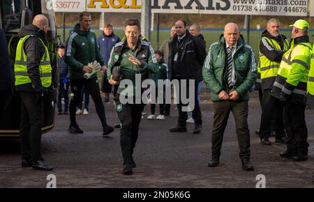 5. Februar 2023; McDiarmid Park, Perth, Schottland: Scottish Premiership Football, St. Johnstone gegen Celtic; Callum McGregor von Celtic Stockfoto