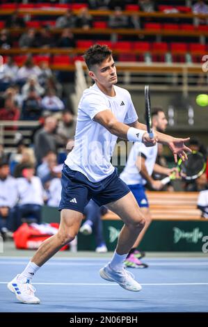 Athen, Lombardei, Griechenland. 5. Februar 2023. PETROS TSITSIPAS von Griechenland am zweiten Tag des Davis Cup World Group I Play-off zwischen Griechenland und Ecuador im Olympischen Athletikzentrum von Athen „Spiros Louis“ am 5. Februar 2023 in Athen, Griechenland. (Kreditbild: © Stefanos Kyriazis/ZUMA Press Wire) NUR REDAKTIONELLE VERWENDUNG! Nicht für den kommerziellen GEBRAUCH! Stockfoto