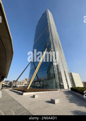 Ein fantastischer Blick auf den Isozaki-Turm in Mailand, Italien Stockfoto