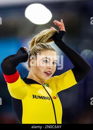 HERENVEEN - Jutta Leerdam in Aktion auf den 1000 Metern während des dritten Tages der NK-Entfernungen in Thialf. ANP VINCENT JANNINK Stockfoto