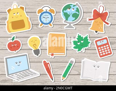 Back to School Kawaii Vektoraufkleber auf Holzhintergrund. Pädagogisches Clipart-Set mit niedlichen, flachen, lächelnden Objekten. Lustige Schultasche, Bleistift Stock Vektor