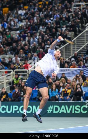 Athen, Lombardei, Griechenland. 5. Februar 2023. STEFANOS TSITSIPAS von Griechenland am 2. Tag des Davis Cup World Group I Play-off zwischen Griechenland und Ecuador im Olympischen Athletikzentrum von Athen „Spiros Louis“ am 5. Februar 2023 in Athen, Griechenland. (Kreditbild: © Stefanos Kyriazis/ZUMA Press Wire) NUR REDAKTIONELLE VERWENDUNG! Nicht für den kommerziellen GEBRAUCH! Stockfoto