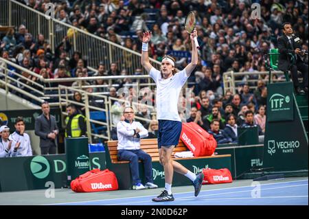 Athen, Lombardei, Griechenland. 5. Februar 2023. STEFANOS TSITSIPAS von Griechenland am 2. Tag des Davis Cup World Group I Play-off zwischen Griechenland und Ecuador im Olympischen Athletikzentrum von Athen „Spiros Louis“ am 5. Februar 2023 in Athen, Griechenland. (Kreditbild: © Stefanos Kyriazis/ZUMA Press Wire) NUR REDAKTIONELLE VERWENDUNG! Nicht für den kommerziellen GEBRAUCH! Stockfoto