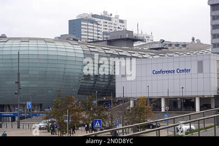 Bremerhaven, Deutschland - 21. Oktober 2018: Konferenzzentrum und Klimamuseum, modernes Gebäude. Stockfoto