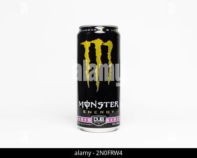 Monster Energy Dub Edition „BFC“ 32oz Getränk. Große Energierosendose mit einer goldenen Klaue. Die Größe 946ml wurde 2009 auf dem US-Markt verkauft. Stockfoto