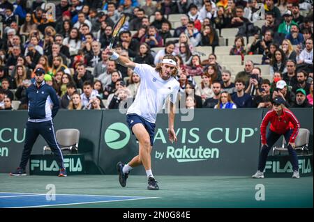 Athen, Lombardei, Griechenland. 5. Februar 2023. STEFANOS TSITSIPAS von Griechenland am 2. Tag des Davis Cup World Group I Play-off zwischen Griechenland und Ecuador im Olympischen Athletikzentrum von Athen „Spiros Louis“ am 5. Februar 2023 in Athen, Griechenland. (Kreditbild: © Stefanos Kyriazis/ZUMA Press Wire) NUR REDAKTIONELLE VERWENDUNG! Nicht für den kommerziellen GEBRAUCH! Stockfoto
