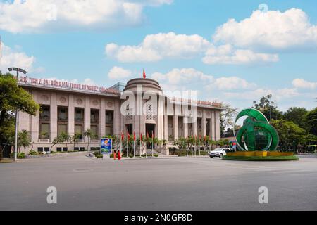 Hanoi, Vietnam, Januar 2023. Außenansicht des Gebäudes der State Bank of Vietnam im Stadtzentrum Stockfoto