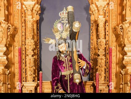 Bild des Heiligen Christus der drei Wasserfälle, aus dem 16. Jahrhundert, in der Capilla de los Marineros (Kapelle der Seeleute) in Triana, Sevilla, A. Stockfoto