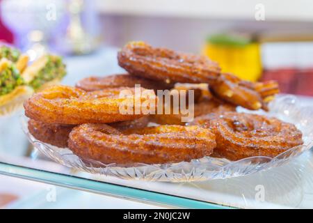 Traditionelle Türkische Desserts. Nachspeisenbuffet auf dem Markt. Essen Stockfoto