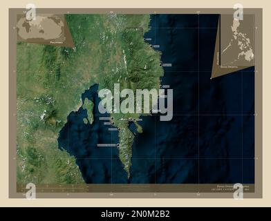 Davao Oriental, Provinz der Philippinen. Hochauflösende Satellitenkarte. Standorte und Namen der wichtigsten Städte der Region. Ecke Zusatzgerät m Stockfoto