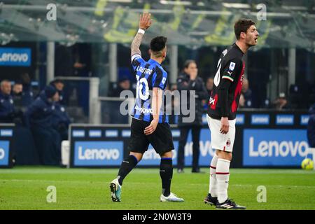 Lautaro Martinez (FC Internazionale) feiert sein Tor während des Fußballspiels der italienischen Meisterschaft Serie A zwischen dem FC Internazionale und dem AC Mailand am 5. Februar 2023 im Giuseppe Meazza Stadion in Mailand, Italien – Photo Morgese-Rossini/DPPI Stockfoto