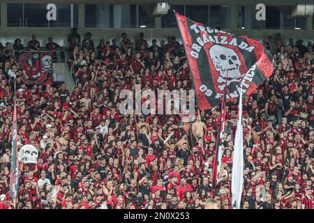 Curitiba, Brasilien. 05. Februar 2023. PR - Curitiba - 02/05/2023 - PARANAENSE 2023, ATHLETICO PR X CORITIBA - Athletico-PR-Fans während eines Spiels gegen Coritiba im Stadion Arena da Baixada für die Paranaense-Meisterschaft 2023. Foto: Robson Mafra/AGIF/Sipa USA Guthaben: SIPA USA/Alamy Live News Stockfoto