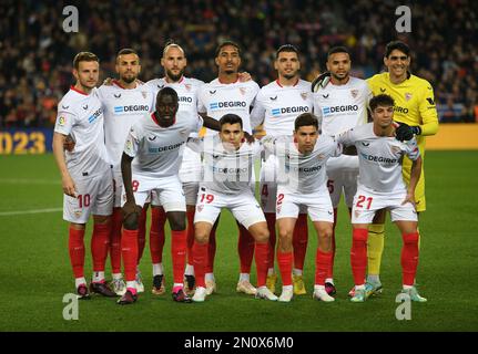 Barcelona, Spanien. 05. Februar 2023. FC BARCELONA gegen SEVILLA FC Team Februar 5,2023 Sevilla FC vor dem Spiel zwischen FC Barcelona und Sevilla FC entsprechend dem 20. Tag La Liga Santander im Spotify Camp Nou in Barcelona, Spanien. Kredit: Rosdemora/Alamy Live News Stockfoto