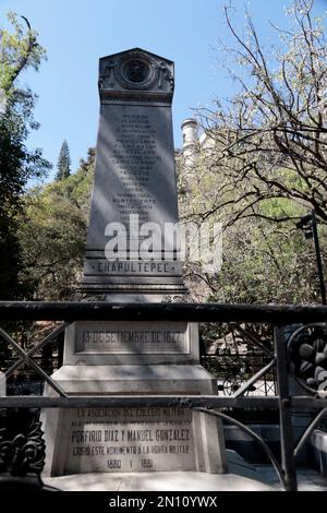 Mexiko-Stadt, Mexiko. 05. Februar 2023. 5. Februar 2023, Mexiko-Stadt, Mexiko: Obelisk to the Children Heroes in Chapultepec Castle in Mexico City. Am 5. Februar 2023 in Mexico City, Mexiko (Foto: Luis Barron/Eyepix Group/Sipa USA). Kredit: SIPA USA/Alamy Live News Stockfoto