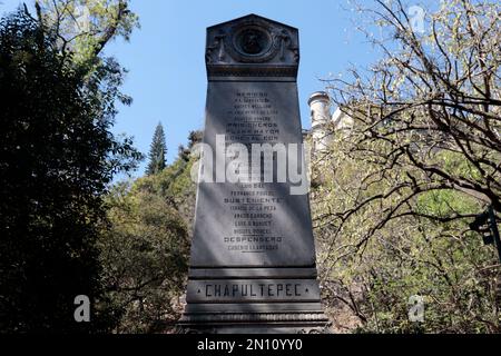 Mexiko-Stadt, Mexiko. 05. Februar 2023. 5. Februar 2023, Mexiko-Stadt, Mexiko: Obelisk to the Children Heroes in Chapultepec Castle in Mexico City. Am 5. Februar 2023 in Mexico City, Mexiko (Foto: Luis Barron/Eyepix Group/Sipa USA). Kredit: SIPA USA/Alamy Live News Stockfoto