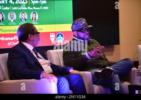 Michael Eric Dyson, Luther Campbell Black History Month Fireside Chat, veranstaltet vom Bürgermeister der Stadt Miramar Wayne Messam im Miramar Cultural Center im Miramar Cultural Center in Miramar, Florida. 04 Feb. 2023 Guthaben: mpi10/MediaPunch Stockfoto