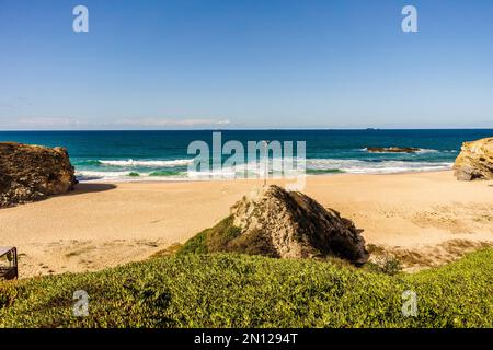 Riesiger Sandstrand namens Praia Grande de Porto Covo, Sines, Vicentina Route, Portugal, Europa Stockfoto