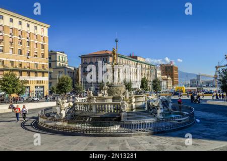 Neptunbrunnen, Fontana del Nettuno, Piazza Municipio, Neapel, Italien, Europa Stockfoto