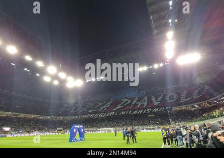 Mailand, Italien. 05. Februar 2023. Während der italienischen Serie A, Fußballspiel zwischen dem FC Internazionale und dem AC Mailand am 05. Februar 2023 im Stadion San Siro, Mailand, Italien. Foto: Ndrerim Kaceli Kredit: Unabhängige Fotoagentur/Alamy Live News Stockfoto