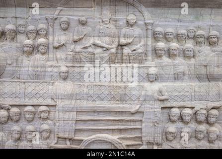 Schnitzereien auf dem Obelisken von Theodosius, Hippodrom von Konstantinopel, Sultanahmet-Platz, Istanbul, Türkei Stockfoto