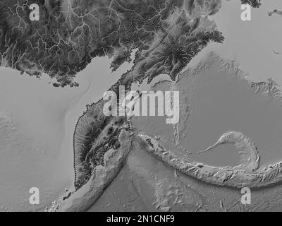 Kamtschatka, russisches Territorium. Grauskala-Höhenkarte mit Seen und Flüssen Stockfoto