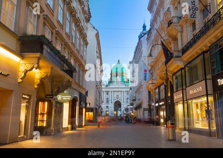 Kohlmarkt Straße und Hofburg, Innere Stadt, UNESCO-Weltkulturerbe, Wien, Österreich, Europa Stockfoto