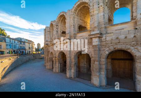 Amphitheater Arles, UNESCO-Weltkulturerbe, Arles, Bouches-du-Rhone, Provence-Alpes-Cote d'Azur, Frankreich, Westeuropa Stockfoto