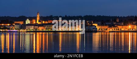 Blick von Angera nach Arona, Lago Maggiore, Piedmont, italienische Seen, Italien, Europa Stockfoto