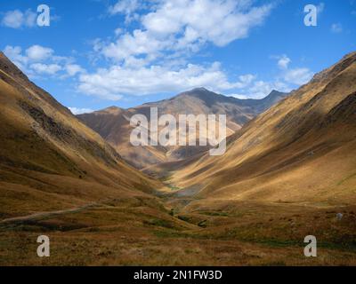 Der Juta-Roshka-Pfad über den Chaukhi-Pass, Stepantsminda, Kazbegi, Georgien (Sakartvelo), Zentralasien, Asien Stockfoto