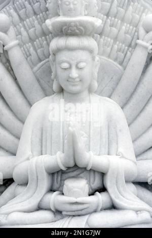 Tausend-bewaffnete Avalokitesvara (Quan am), Bodhisattva of Compassion (Göttin der Barmherzigkeit), Danang, Vietnam, Indochina, Südostasien, Asien Stockfoto