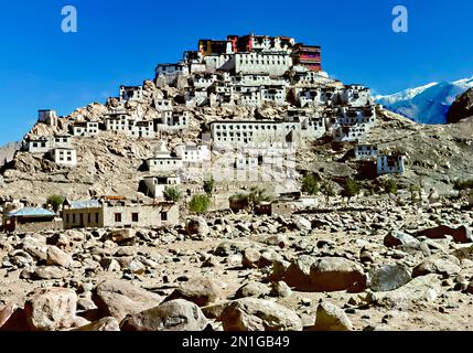 Dokumentarfoto aus den 70er Jahren des Klosters Thikse oder Thikse Gompa ist ein Kloster (Gompa im tibetischen Stil), das der Gelug-Sekte Tibets angeschlossen ist Stockfoto