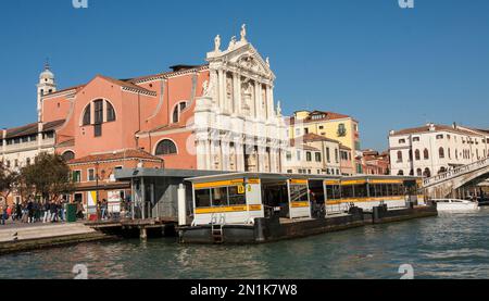 Kirche degli Scalzi oder Santa Maria de Nazaret am Canale Grande, Venedig, Italien. Stockfoto