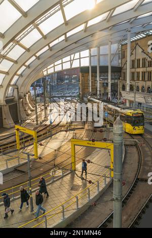 U-Bahn-Anschluss an der Manchester Piccsteady Station Stockfoto