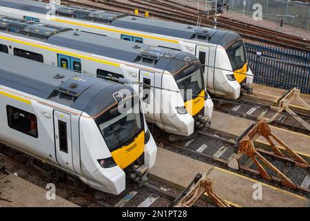 Das Bild vom Februar 3 zeigt Thameslink-Züge, die in Bedfordshire auf Gleisen gestapelt sind, während die Zugführer in England zum zweiten Mal gehen Stockfoto