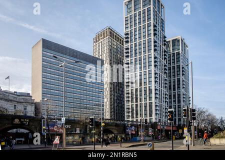 Das Tower-Gebäude ein Bürogebäude aus dem Jahr 1960er neben der Waterloo-Station, das für den Abriss und die Sanierung des Standorts geplant ist. Nach London. UK Stockfoto