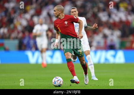 LUSAIL CITY, KATAR - 28. NOVEMBER: Pepe während des FIFA-Weltmeisterschafts-Katar 2022 Gruppe H-Spiels zwischen Portugal und Uruguay am 28. November 2022 im Lusail Stadium in Lusail City, Katar. (Foto von MB Media) Stockfoto