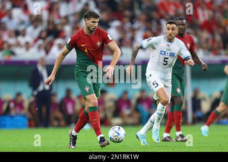 LUSAIL CITY, KATAR - 28. NOVEMBER: Ruben Dias während des FIFA-Weltmeisterschafts-Qatar 2022 Group H-Spiels zwischen Portugal und Uruguay am 28. November 2022 im Lusail Stadium in Lusail City, Katar. (Foto von MB Media) Stockfoto