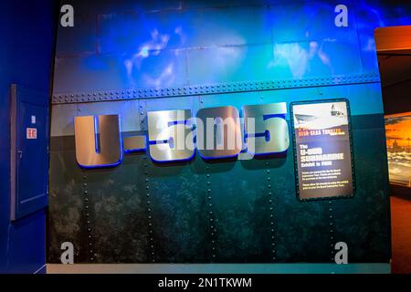 Chicago, IL, USA - 6. Februar 2023: Eintritt zum Nazi-U-505-U-Boot im Chicago Museum of Science and Industry. Stockfoto