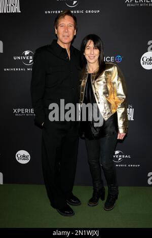 LOS ANGELES - 5. DEZ.: Dr. Lawrence Piro, Wendy Goldstein bei der 2023 Grammy After Party der Universal Music Group in den Milk Studios am 5. Februar 2023 in Los Angeles, Kalifornien Stockfoto