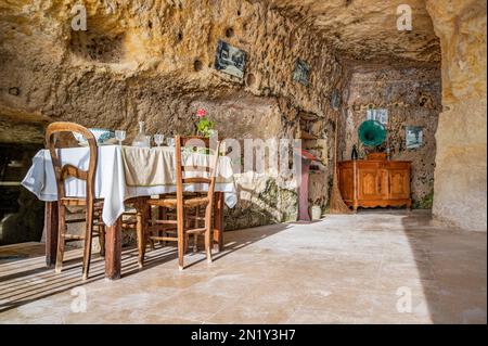 Die Höhlen der Grotte du Régulus in den Klippen des Flusses Gironde bei Meschers-sur-Gironde Stockfoto