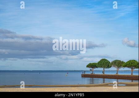 Der Strand von Maubuisson an der Südspitze des Sees d'Hourtin, Frankreich Stockfoto