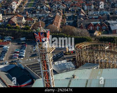 Blackpool Pleasure Beach BPB Aerial Update geschlossen Saison 2023, Inc Big One Re Tracking Stockfoto