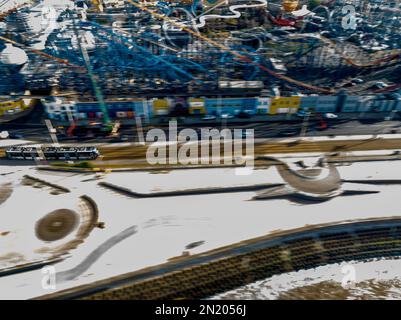 Blackpool Pleasure Beach BPB Aerial Update geschlossen Saison 2023, Inc Big One Re Tracking Stockfoto