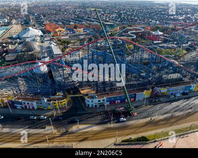 Blackpool Pleasure Beach BPB Aerial Update geschlossen Saison 2023, Inc Big One Re Tracking Stockfoto