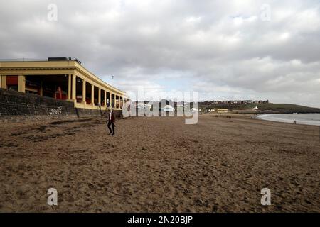 Pavilion, Barry Island Promenade, vom Strand genommen. South Wales, Aufgenommen Im Januar 2023. Im Winter. Zyl Stockfoto