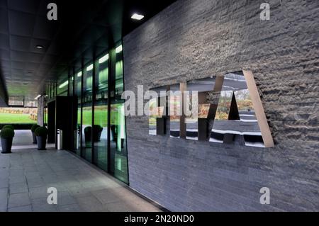 Schweiz: Der FIFA-Zentrale in Zürich widerspiegelt, Macht und Geld in den grossen Sport-Business Stockfoto