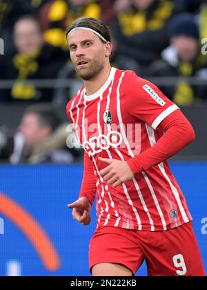 DORTMUND - Lucas Holer von SC Freiburg während des Bundesliga-Spiels zwischen Borussia Dortmund und SC Freiburg am Signal Iduna Park am 4. Februar 2023 in Dortmund. AP | niederländische Höhe | GERRIT VON KÖLN Stockfoto