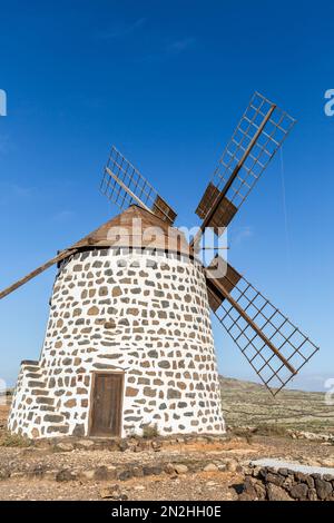 Alte Windmühle bei Villaverde, Fuerteventura Stockfoto