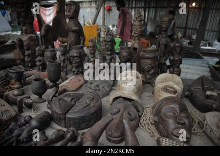 Kinshasa Masken auf den Masken-Märkten in der Demokratischen Republik Kongo Stockfoto